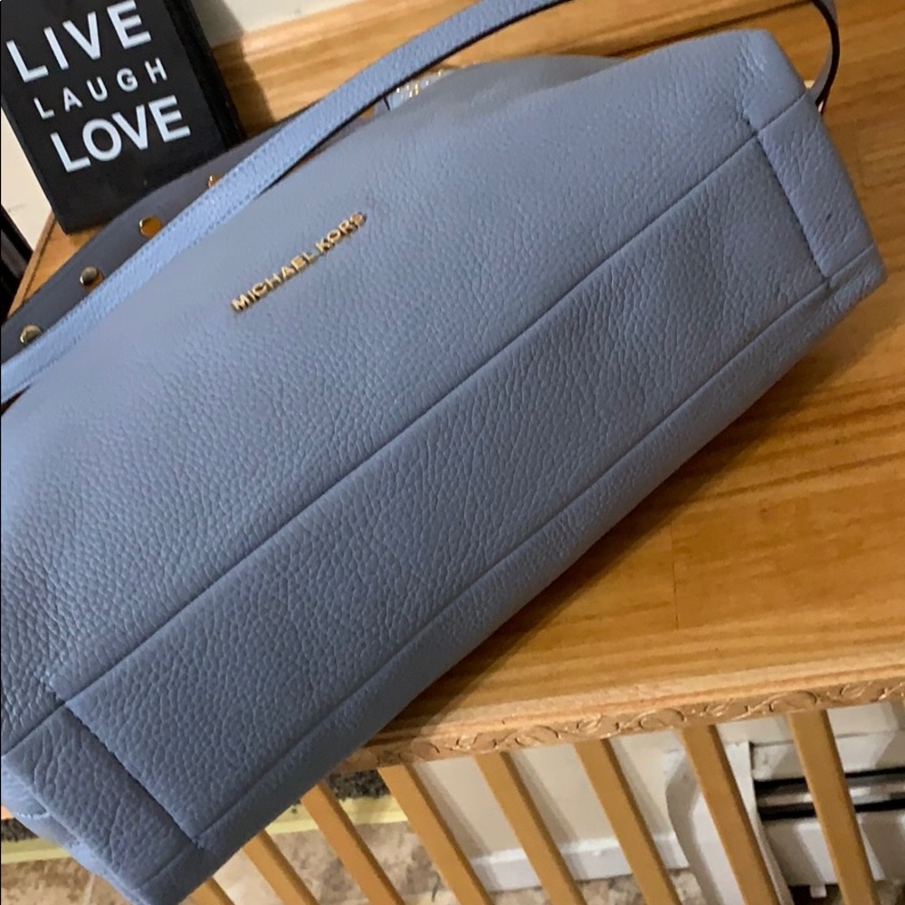💙GORGEOUS Michael Kors Hobo Bag 💙! - Picture 3 of 7